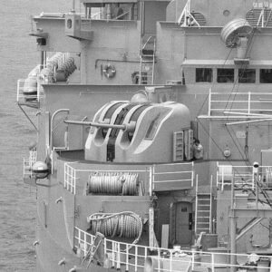 TWIN 3-inch/50-caliber gun  (76 mm) Mk 34  1/72 - Image 1